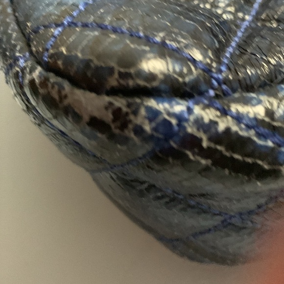 MK blue and black snake skin purse - Picture 3 of 6